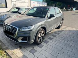 Grau Gebraucht 2018 Audi Q2 SUV | 12.900 € (Guter Preis)