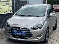 Grau Gebraucht 2019 Hyundai ix20 Space Van / Kleinbus | 14.990 € (Fairer Preis)