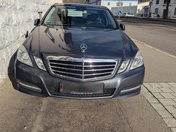 Silber Gebraucht 2011 Mercedes E250 Limousine | 6.900 € (Superpreis)
