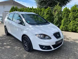Weiß Gebraucht 2011 Seat Altea XL Sport Van / Kleinbus | 6.790 € (Fairer Preis)