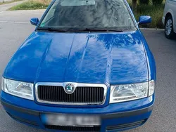 Blau Gebraucht 2009 Skoda Octavia Tour Kleinwagen | 2.900 €