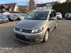 Grau Gebraucht 2011 VW Touran Highline Van / Kleinbus | 4.900 € (Guter Preis)