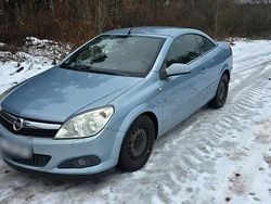 Blau Gebraucht 2007 Opel Astra Cabriolet Edition Cabrio | 2.000 € (Fairer Preis)