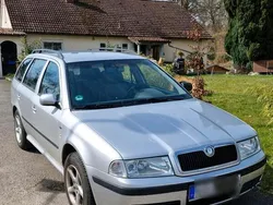Silber Gebraucht 2000 Skoda Octavia Ambiente Kombi | 500 €