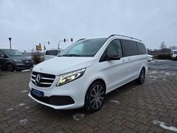 Weiß Gebraucht 2022 Mercedes V300 Night Van / Kleinbus | 42.800 € (Superpreis)