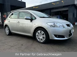 Silber Gebraucht 2008 Toyota Auris Luna Limousine | 4.990 € (Fairer Preis)