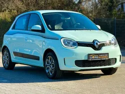 Grün Gebraucht 2019 Renault Twingo LIMITED Kleinwagen | 7.999 € (Guter Preis)