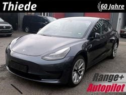 Grau metallic Gebraucht 2022 Tesla Model 3 Standard Range Limousine | 22.750 € (Guter Preis)
