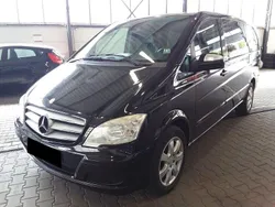 Schwarz Gebraucht 2011 Mercedes Viano Edition Van / Kleinbus | 15.999 € (Fairer Preis)