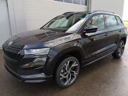 Schwarz Neu 2025 Skoda Karoq SportLine SUV | 50.635 € (Teuer)