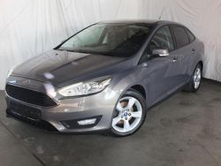 Braun Gebraucht 2015 Ford Focus Limousine | 7.304 € (Fairer Preis)