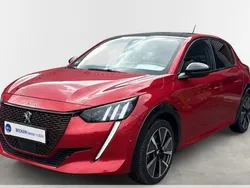 Rot Gebraucht 2021 Peugeot e-208 Allure GT-Line Kleinwagen | 14.990 € (Guter Preis)