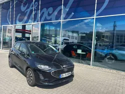 Lackierung metallic "agate black" schwarz Gebraucht 2023 Ford Fiesta Titanium Kleinwagen | 18.290 € (Guter Preis)