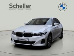 Weiß Gebraucht 2022 BMW 330e Sport Line Limousine | 32.900 € (Superpreis)