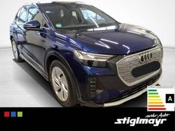 Navarrablau metallic (metallic) Gebraucht 2022 Audi e-tron SUV | 32.440 € (Fairer Preis)