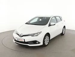 Weiß Gebraucht 2016 Toyota Auris Edition-S Limousine | 12.590 € (Fairer Preis)