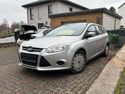 Silber Gebraucht 2013 Ford Focus Kombi | 2.650 € (Fairer Preis)