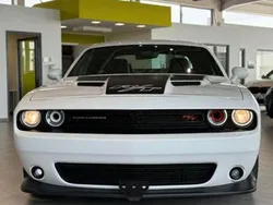 Weiß Gebraucht 2017 Dodge Challenger Coupé | 33.995 € (Fairer Preis)
