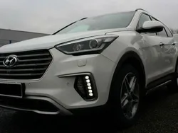 Creamy white / sol Gebraucht 2017 Hyundai Grand Santa Fe Premium SUV | 19.690 € (Fairer Preis)