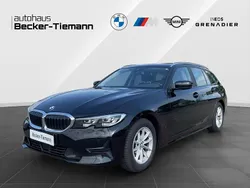 Schwarz Gebraucht 2022 BMW 318 Advantage Kombi | 20.609 € (Fairer Preis)