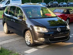 Deep black perleffekt Gebraucht 2013 VW Sharan Highline Van / Kleinbus | 9.800 € (Guter Preis)