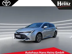 Silber Gebraucht 2024 Toyota Corolla Team Kombi | 27.990 € (Fairer Preis)
