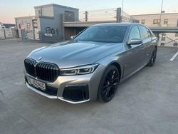 Grau Gebraucht 2020 BMW 730 M Sport Limousine | 44.890 €