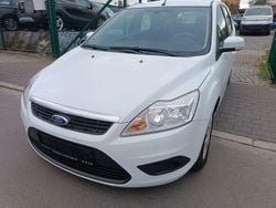 Weiß Gebraucht 2011 Ford Focus Kombi | 2.999 € (Guter Preis)
