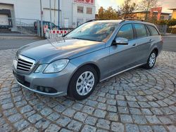 Grau Gebraucht 2010 Mercedes E220 Limousine | 4.790 € (Guter Preis)