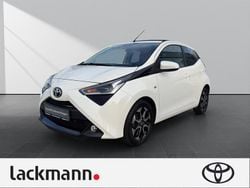 Weiß Gebraucht 2021 Toyota Aygo X Business Edition SUV | 12.990 € (Fairer Preis)