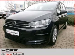 Deep black perleffekt Gebraucht 2024 VW Touran Comfortline Van / Kleinbus | 30.775 € (Fairer Preis)