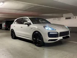 Grau Gebraucht 2022 Porsche Cayenne Platinum Edition SUV | 89.900 € (Etwas zu teuer)
