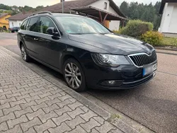 Schwarz Gebraucht 2015 Skoda Superb Limousine | 7.500 € (Fairer Preis)