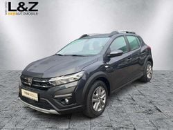 Grau Gebraucht 2023 Dacia Sandero Stepway Kleinwagen | 17.980 € (Etwas zu teuer)