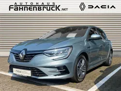 Grau Gebraucht 2021 Renault Mégane IV Intens Limousine | 18.290 € (Fairer Preis)