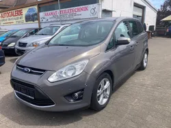Grau Gebraucht 2013 Ford Grand C-Max Van / Kleinbus | 4.990 € (Fairer Preis)