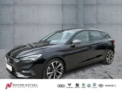Mitternachtsschwarz Gebraucht 2022 Seat Leon FR-Line Limousine | 23.960 € (Fairer Preis)