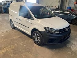 Weiß Gebraucht 2015 VW Caddy Van / Kleinbus | 6.990 € (Guter Preis)