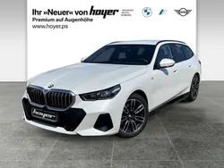 Mineralweiß Gebraucht 2024 BMW 520 M Sport Kombi | 54.390 € (Guter Preis)