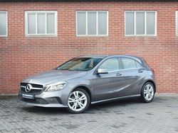 Grau Gebraucht 2016 Mercedes A180 Ambition Limousine | 12.950 € (Fairer Preis)
