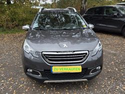 Grau Gebraucht 2015 Peugeot 2008 Allure SUV | 8.300 € (Guter Preis)