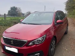 Rot Gebraucht 2019 Peugeot 308 Premium Kombi | 8.600 € (Fairer Preis)