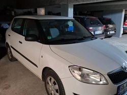 Weiß Gebraucht 2012 Skoda Fabia Cool Edition Limousine | 2.600 € (Fairer Preis)