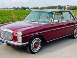 Rot Gebraucht 1974 Mercedes 220 Limousine | 22.000 €