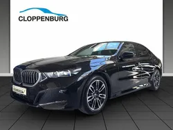 Saphirschwarz Gebraucht 2024 BMW 520 M Sport Limousine | 52.840 € (Superpreis)
