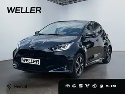 Mysticschwarz mica Neu 2025 Toyota Yaris Hybrid Kleinwagen | 22.490 € (Superpreis)