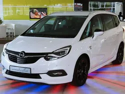 Weiß Gebraucht 2018 Opel Zafira Tourer Business Innovation Van / Kleinbus | 14.850 € (Etwas zu teuer)