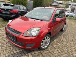 Rot Gebraucht 2006 Ford Fiesta Ambiente Kleinwagen | 1.990 € (Teuer)
