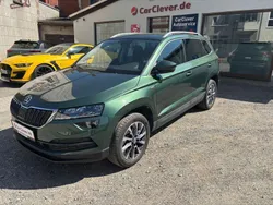 Emeraldgrün metallic Gebraucht 2020 Skoda Karoq Drive SUV | 21.990 € (Fairer Preis)
