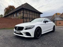 Weiß Gebraucht 2021 Mercedes C220 AMG Coupé | 37.900 € (Etwas zu teuer)